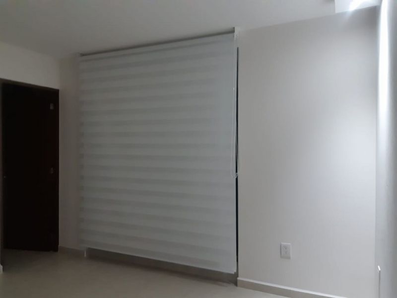 {"esp":"Cortinas black out","ing":""}